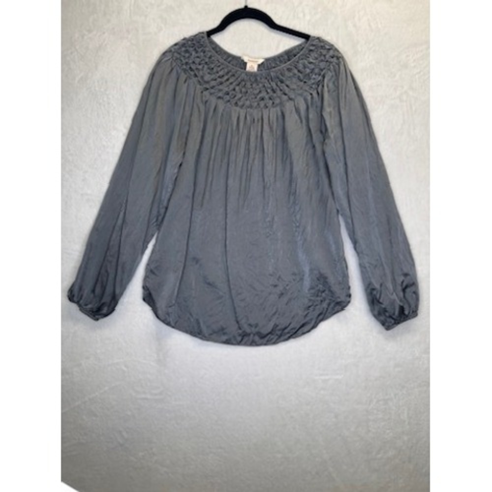 Sundance Smocked Silk Blouse Womens Medium Gray Good Smocking Long Sleeve‎